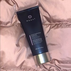 Monat Volumizing Revitalize Conditioner